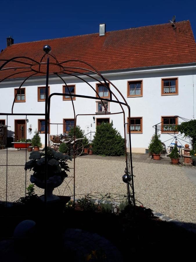 Siebler Übernachtungen am Bauernhof Wolnzach Exterior foto