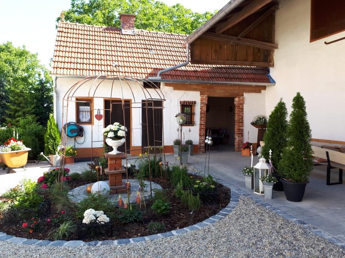 Siebler Übernachtungen am Bauernhof Wolnzach Exterior foto